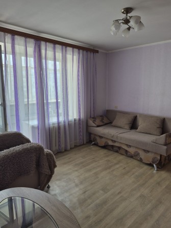 Продам 1 кімнатну Заливна, меблі,  техніка. - фото 1