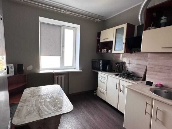 Сади 1к квартира з великою кухнею Полтава