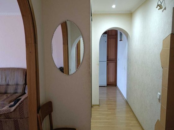 продаж просторої 4к квартири. середній поверх Хмельницький