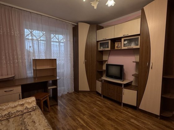 Продам 1 кім В.Опанасюка(Пирогова) Рівне
