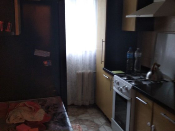 Оренда 2 кім.квартира,довгострокова.На вул Коновальца Рованці