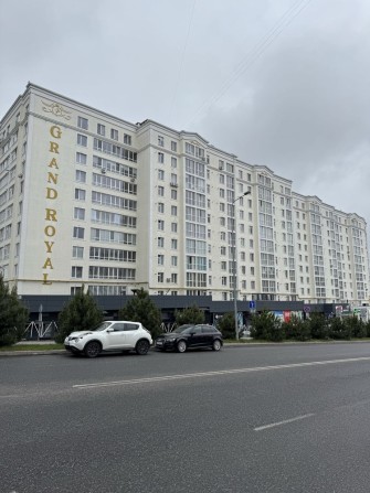 Продається однокімнатна квартира з стильним світлим ремонтом у ЖК Grand Royal - фото 1