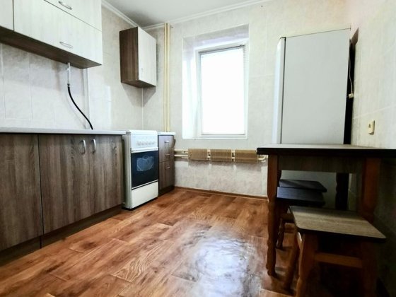 Простора 1к квартира на Металургів в цегляному будинку Суми
