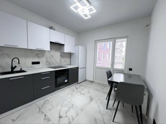 Продам 1 кімнатну з меблями  ЖК Зіг Заг Рівне