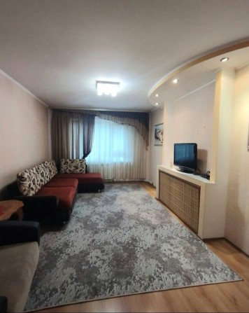 Продам 3к  квартиру біля парку - фото 1