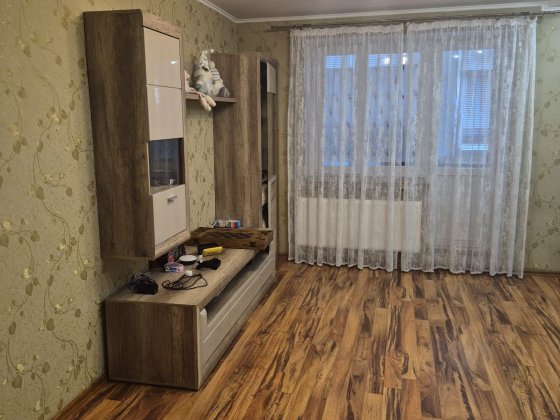 Продам 2х кімнатну Г.Крут авт.опален, меблі, техніка