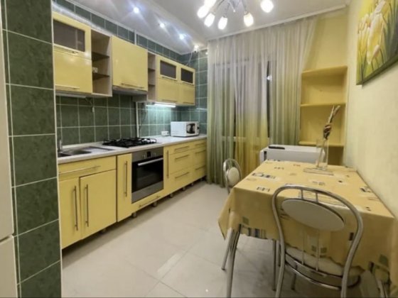 Продаж 3-кімнатної квартири з ремонтом Рівне