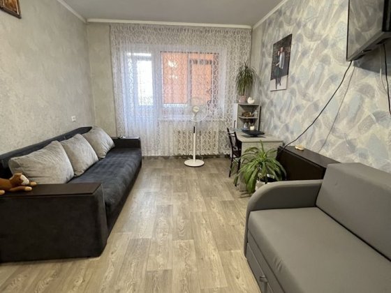 Продам 1 кімнатну квартиру ювілейний Ровно