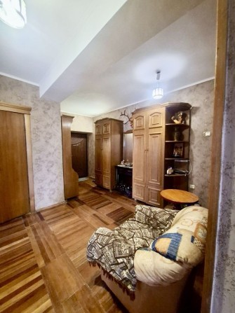 Продам 3 кімнатну квартиру в центрі,  обкомівка - фото 1