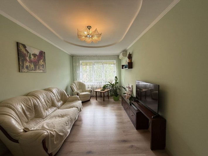 Продаж 3-кімнатноі квартири - фото 1