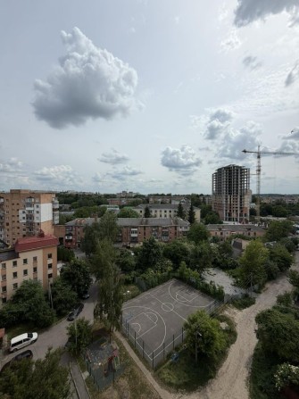 Продам 2 кімнатну квартиру в центрі - фото 1