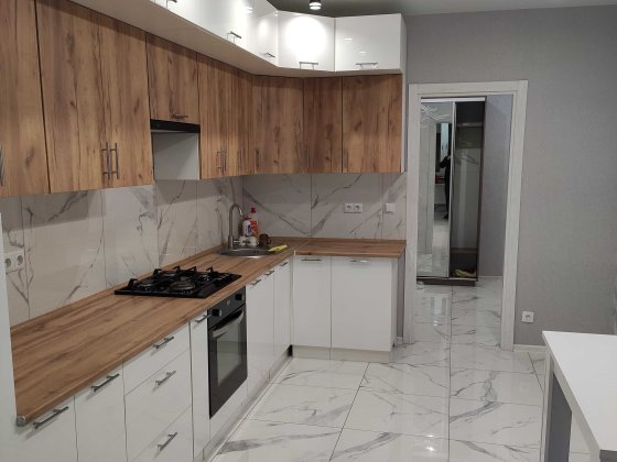 2 - кімнатна квартира, 80 м, Рауш, Виставка Хмельницкий
