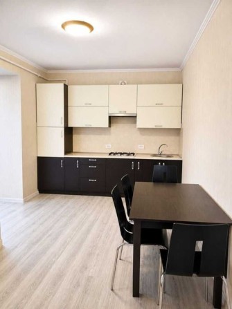 Продаж 1 квартири  на Озерній - фото 1