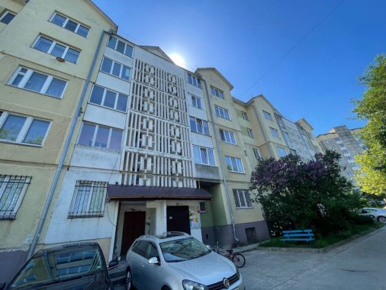 Продам однокімнатну квартиру. З ремонтом!Підходить під Ваучер!!!АВТОВОКЗАЛ.Цегляний утеплений будино Ровно