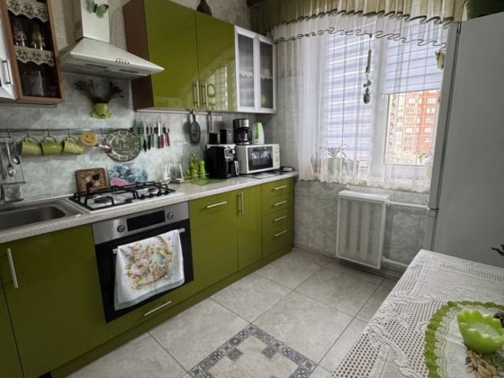 2-кімнатна квартира з ремонтом, 49.5м2, 6 поверх, поруч все необхідне‼️ Рівне