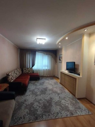 44491 3-кімнатна з РЕМОНТОМ, БАЛКОНОМ І МЕБЛЯМИ - 74 м², Гречани, другий поверх, держпрограми - фото 1