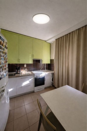 Продаж 3 кімнатноі квартиру з ремонтом  недалеко від  Озера. - фото 1
