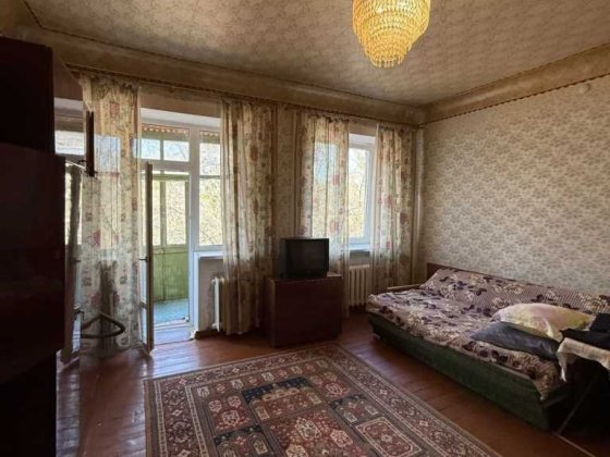 Продам 3к квартиру в центрі, 77кв.м. цегла, 4/5, кімнати роздільні Полтава