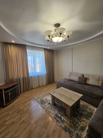 2-кімнатна в ЦЕНТРІ з ремонтом.Під державні програми! - фото 1