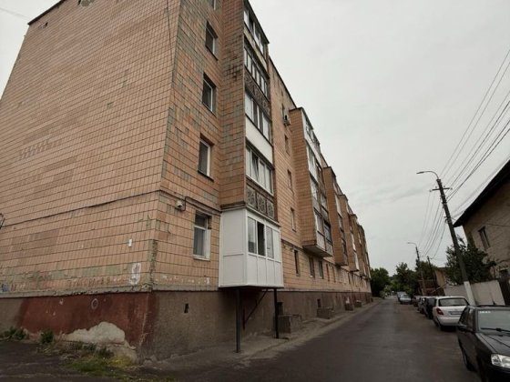 Продам 1 кім. Квартиру в центрі Ровно