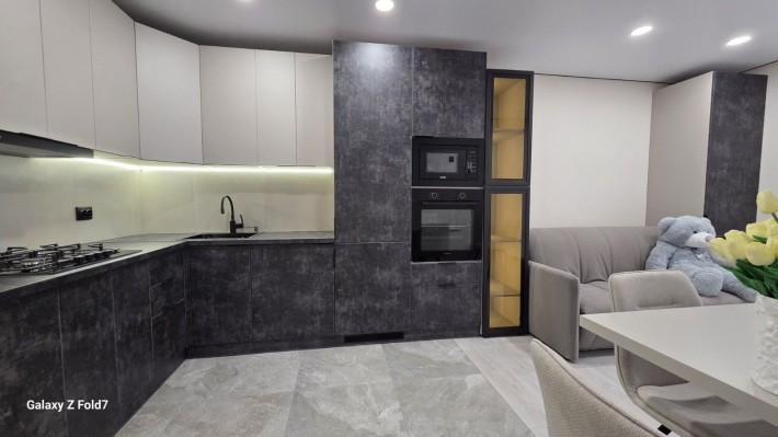 Продаж 3-кімнатної квартири - фото 1