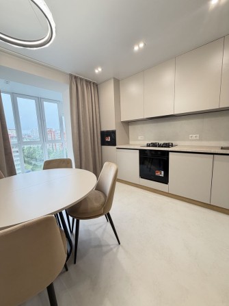 Продаж дизайнерськоі 1,5 км квартири р-н Бам - фото 1