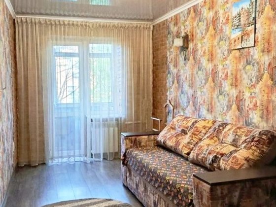 2-кімн В ЦЕНТРІ ул. Петропавлівська, 4/5 поверх з ремонтом Суми