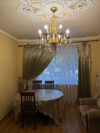 Продам 4 - кімнатну квартиру з ремонтом на Садах. - фото 1