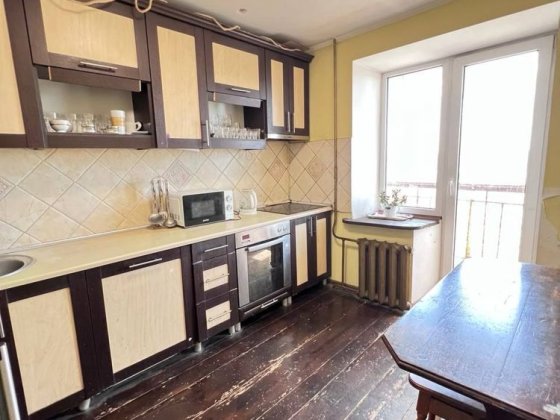 Продам 3х кімнатну квартриру цегляний будинок Ровно