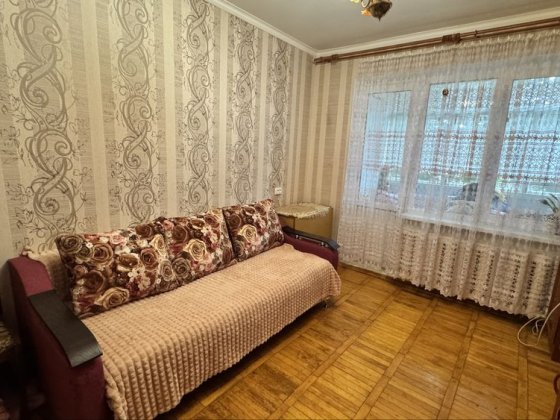 1-кімнатна квартира, р-н центр міста, жиловий стан, утеплена‼️ Ровно