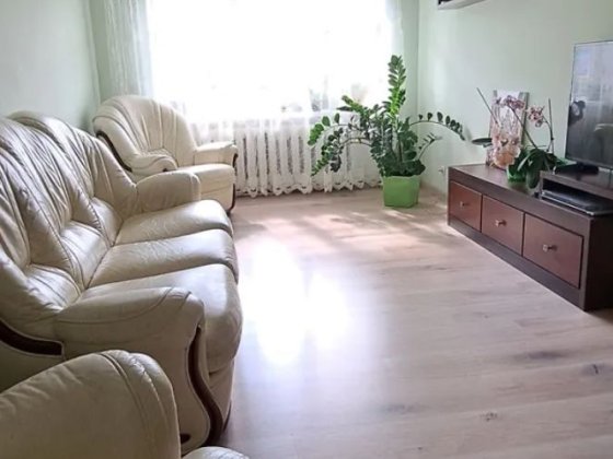 Продається 3-кімнатна квартира з меблями та технікою|Пивзавод Ровно