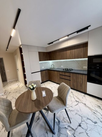 Продаж сучасної квартири поблизу Центру - фото 1