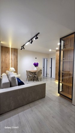 Продаж 3-кімнатної квартири - фото 1