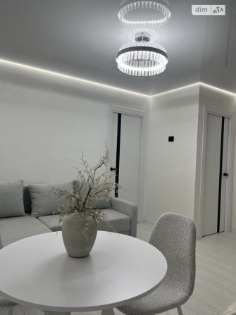 Продаж 2к квартири 56 кв. м на вул. Смакули - фото 1