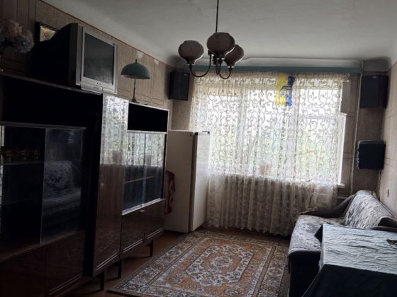 Продам 2-кімнатну київку окремі кімнати! Полєтаєва(р-н  Автовокзал) Чернівці