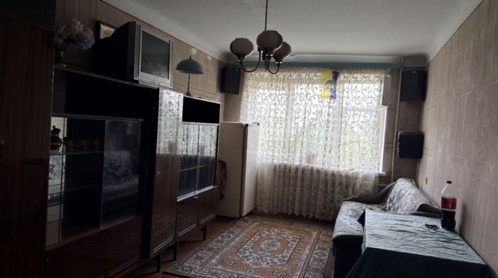 Продам 2-кімнатну київку окремі кімнати! Полєтаєва(р-н  Автовокзал) - фото 1