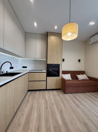Продаж дизайнерської квартири з гардеробом - фото 1