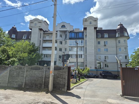Продам дворівневу квартиру в тихому центрі Чернігів