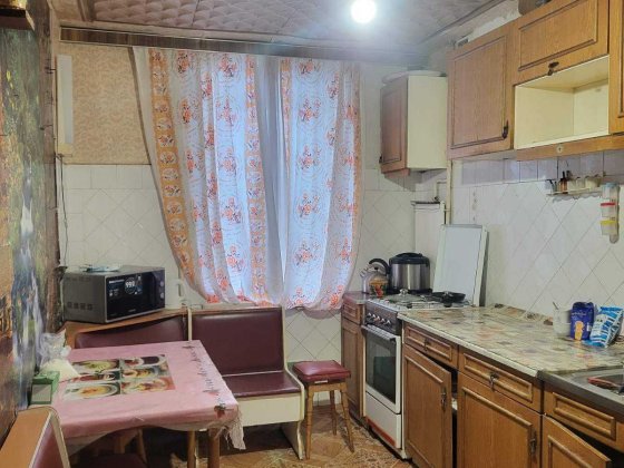 Продається 3 кімнатна квартира на Бойовій. Чернигов