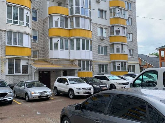 Продаж 2-х кімн. квартири 60 кв.м з індивідуальним опаленням район ТРЦ"Hollywood" Чернигов