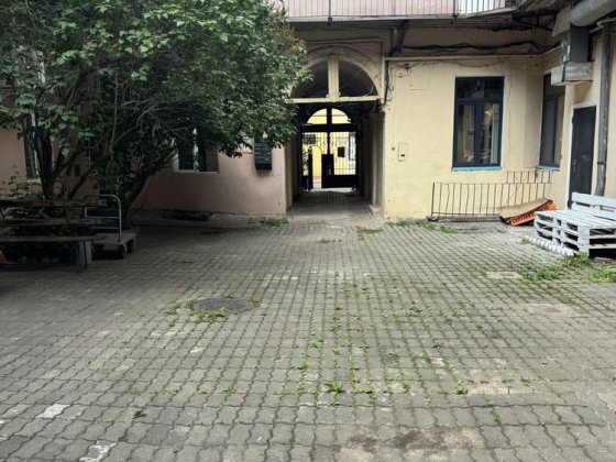 Продається квартира в самому центрі міста Чернівці