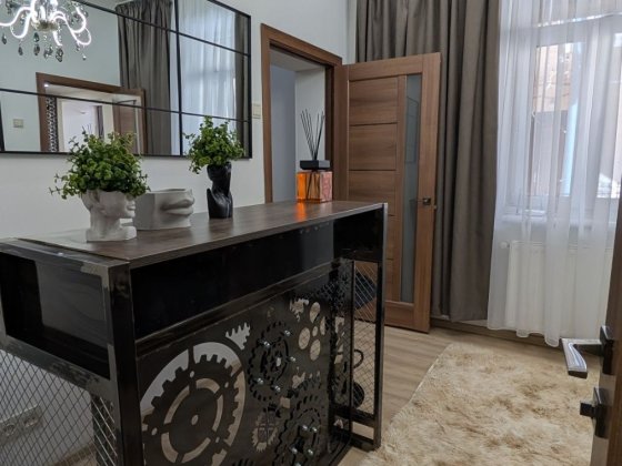 Продаж 2-кімнатної квартири в Центрі міста