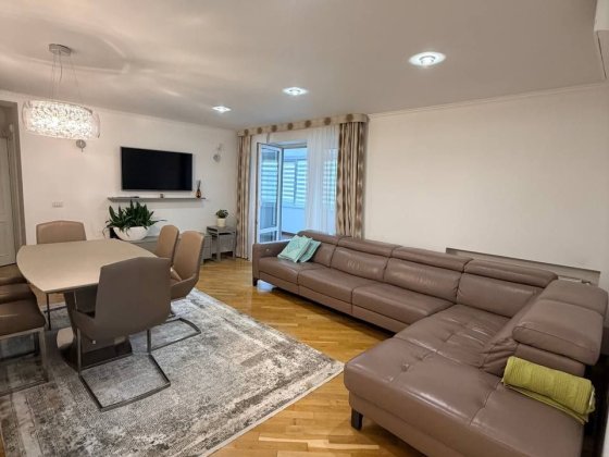 Продаж квартири 105м² | 4 кімнати | середній поверх поруч з Скальда та Жовтневим парком Чернівці