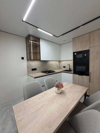 Продаж 2-кімнатної квартири - фото 1