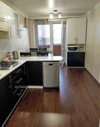 Продаж  3 кім каартири по вул. Корольова - фото 1
