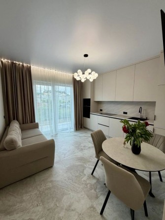Продаж 2 кімнатної квартири з ремонтом - фото 1