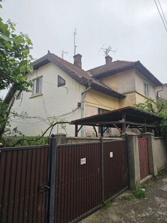 Продаж  квартири  в будинку  Чернівці - фото 1
