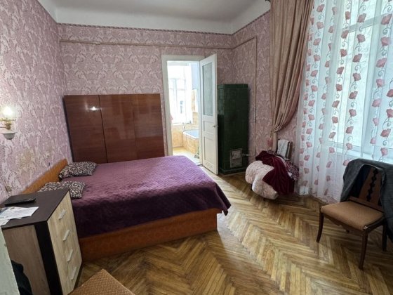 Продається 3к квартира по вул.Першотравнева