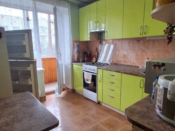 Продам Двох кім.чешку на вул. Скальда Чернівці