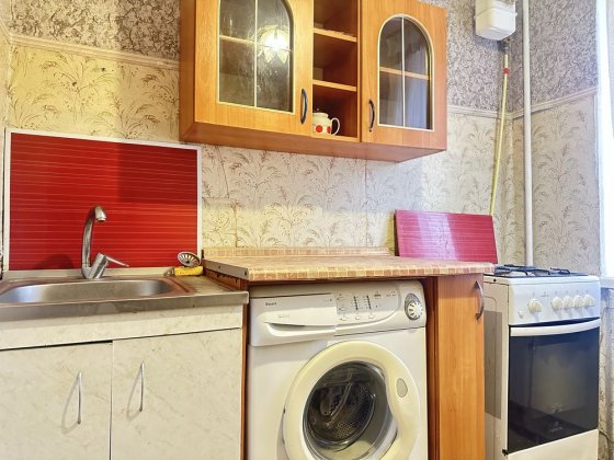 Продам 1 кімн кв Круг, Музикалка. 2/9 цегла!